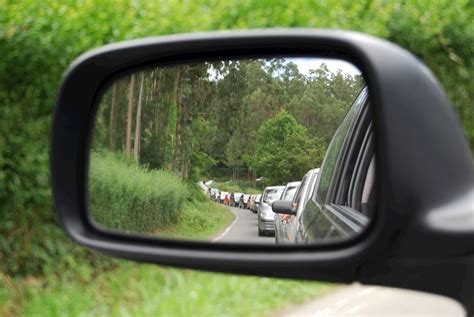 How Much Does It Cost to Replace a Mirror on a Car?